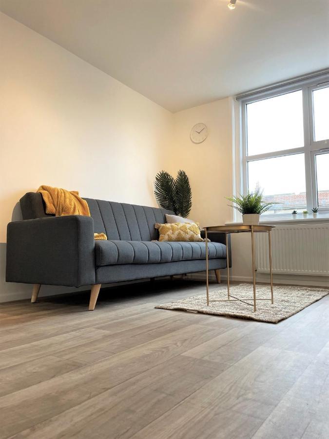 Central, Bright & Spacious Apartment - Parking Included Bournemouth Exteriér fotografie