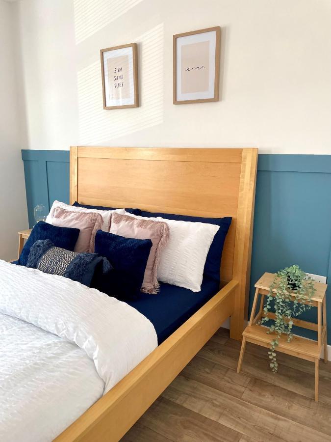 Central, Bright & Spacious Apartment - Parking Included Bournemouth Exteriér fotografie